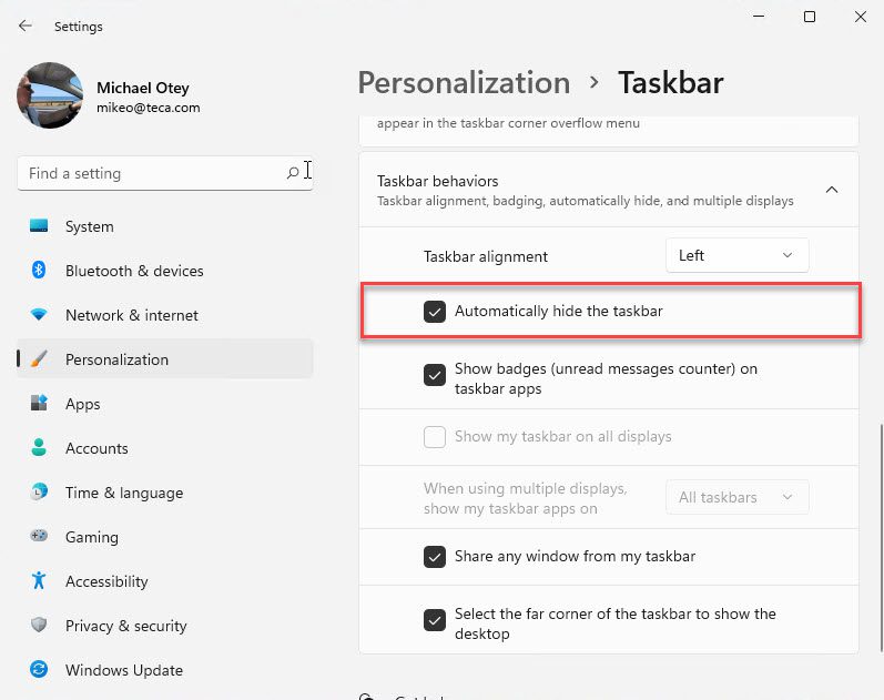 We can automatically hide the taskbar in the Settings app